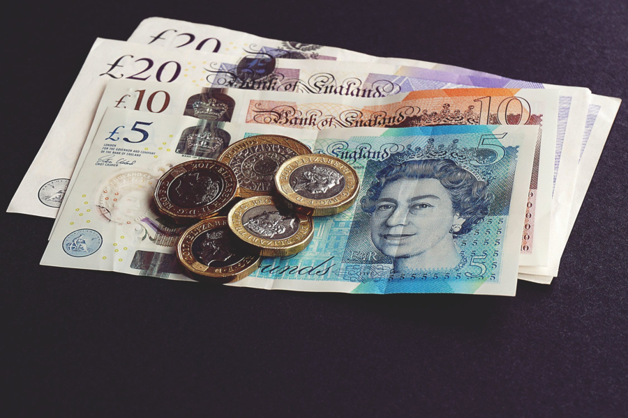 Notes_and_Coins_on_table
