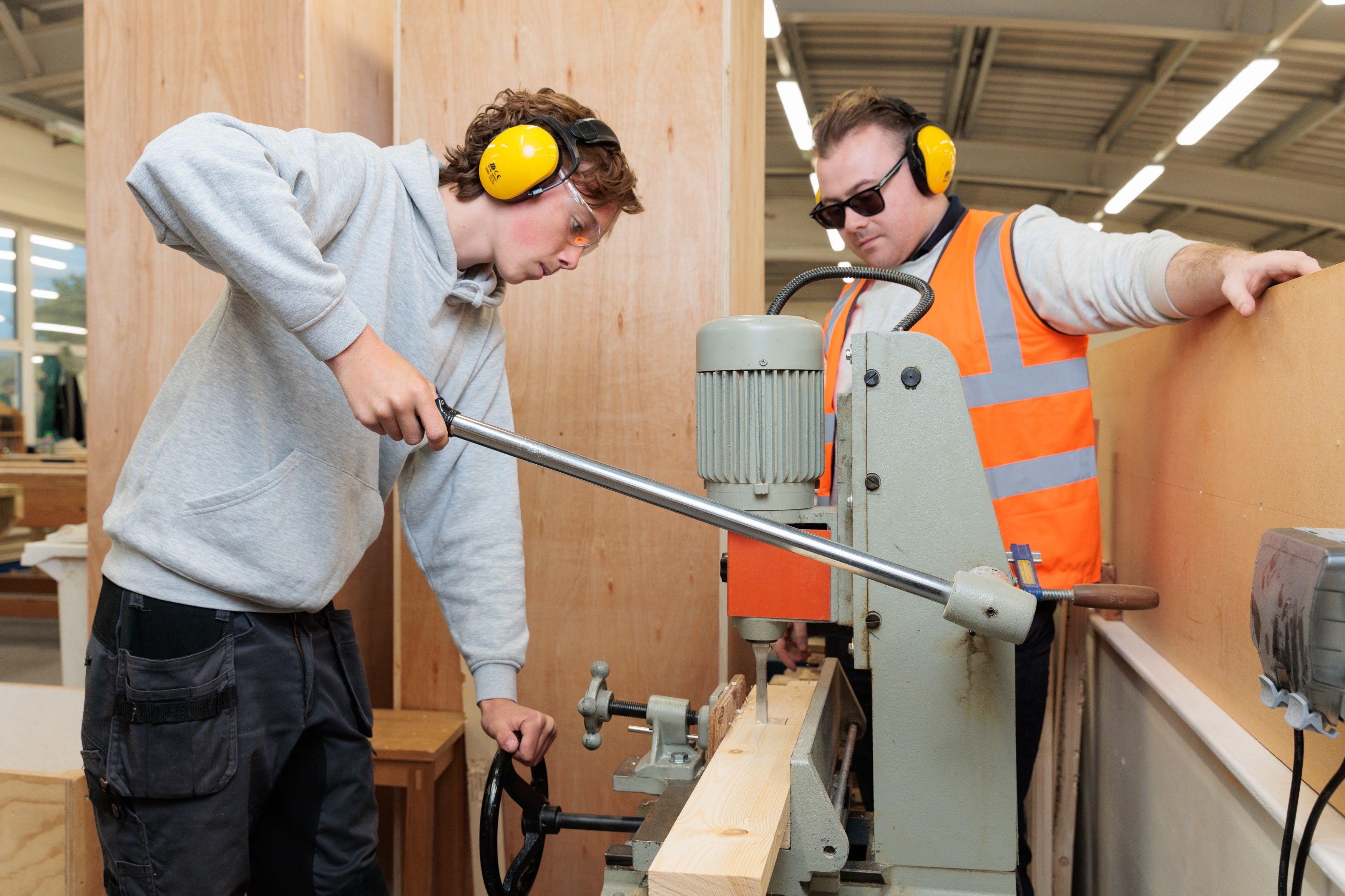 gravesend_landscape_carpentry_male_student_using_machinery