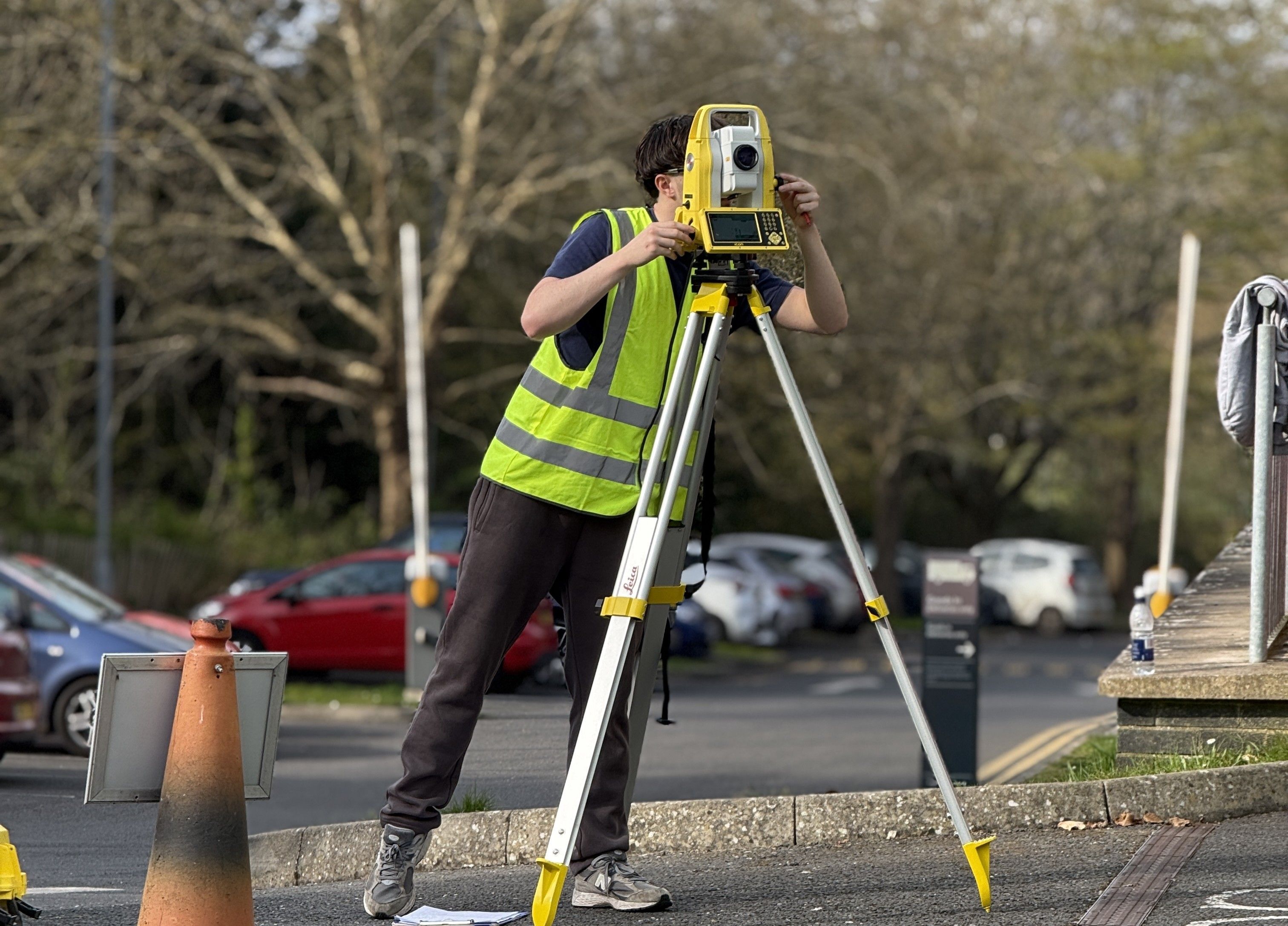 t-level-construction-student-using-equipment